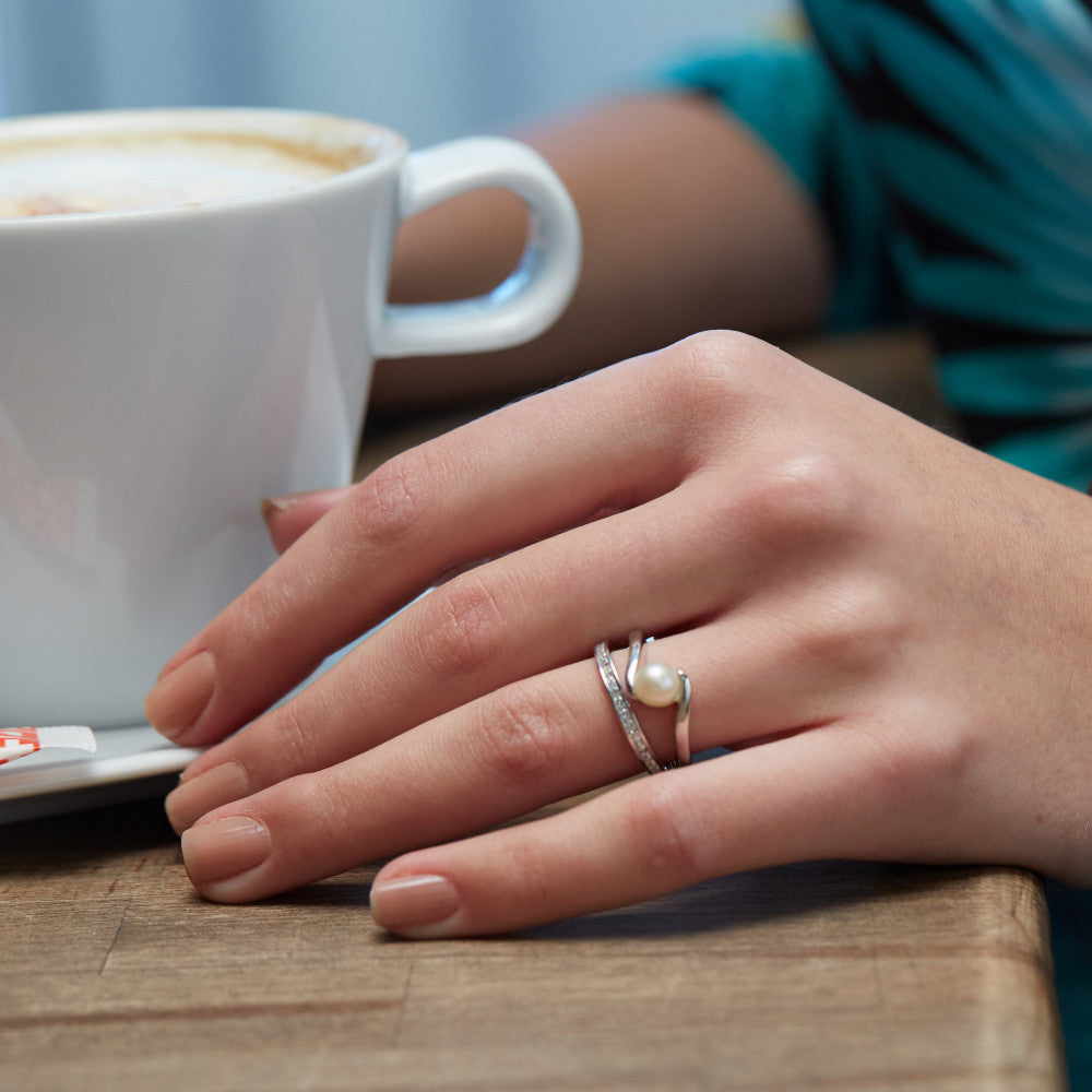 Fingerring Silber rhodiniert Süsswasserzuchtperle